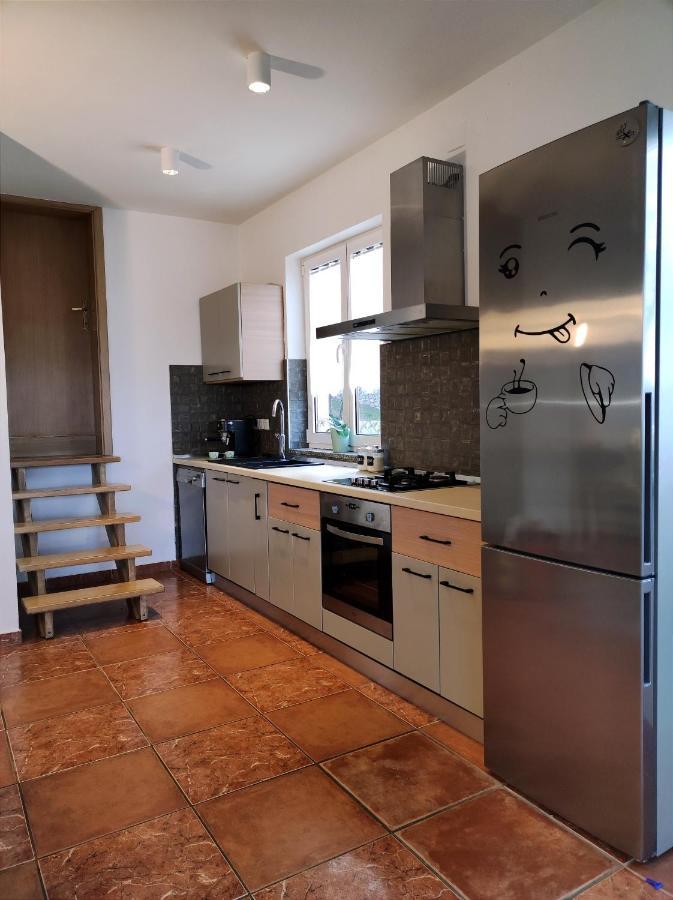 Apartman Emili Malinska Exterior photo